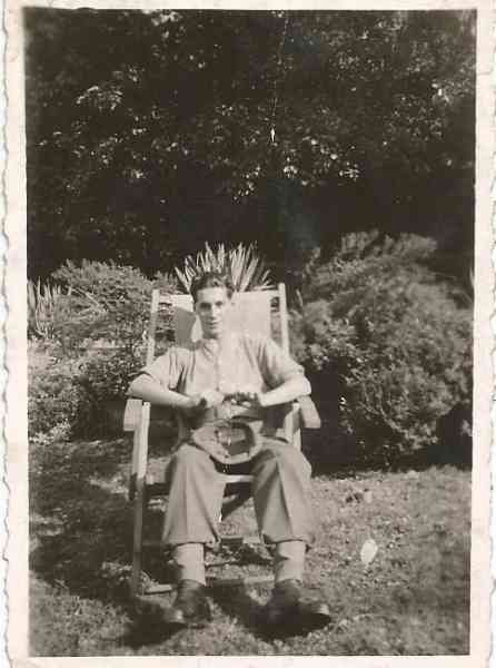 Images/grandad photos00100014.jpg